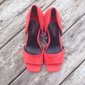 Uterque red heels